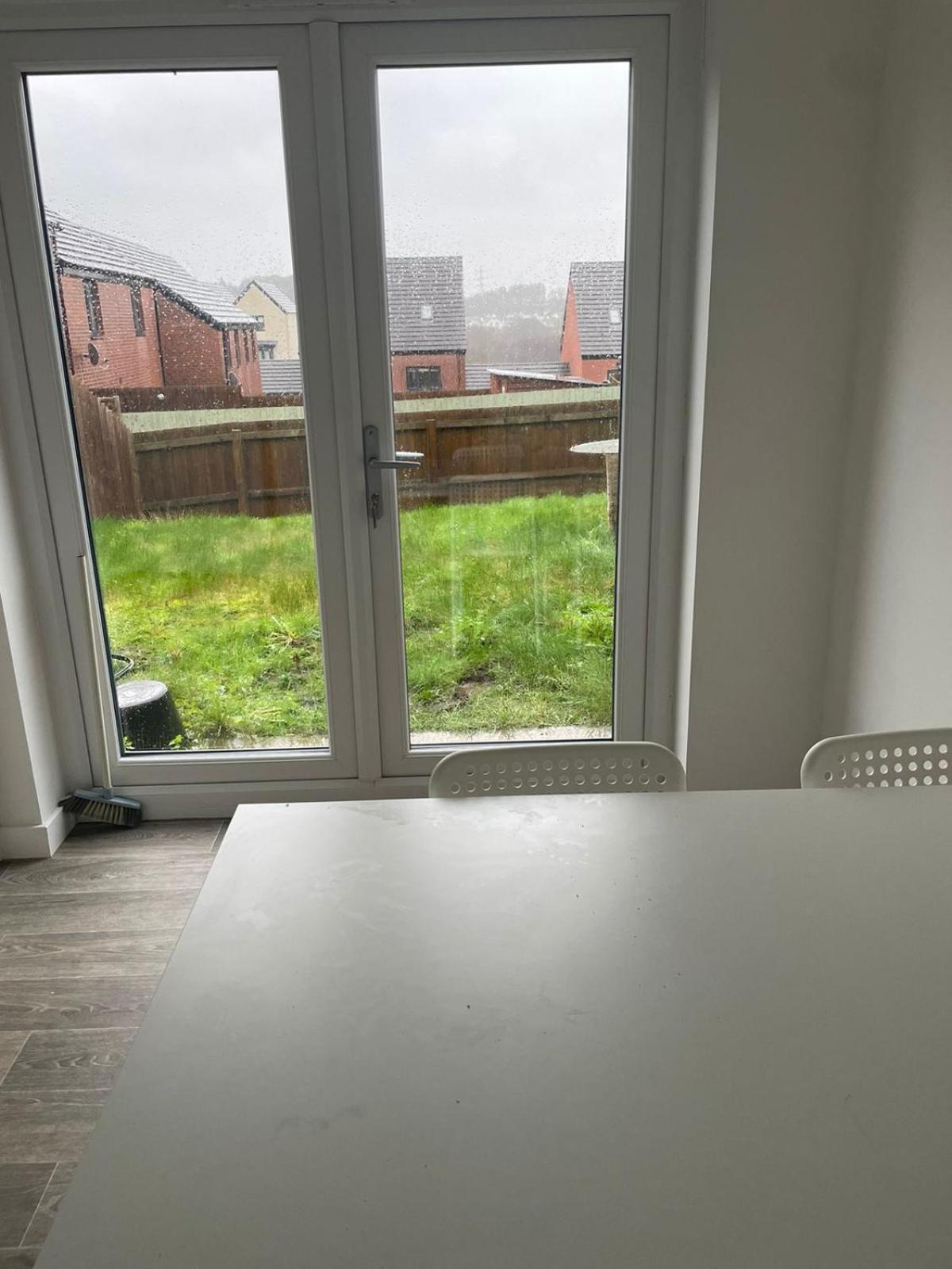 Village House St Mellons - Close To A48 And M4 カーディフ エクステリア 写真
